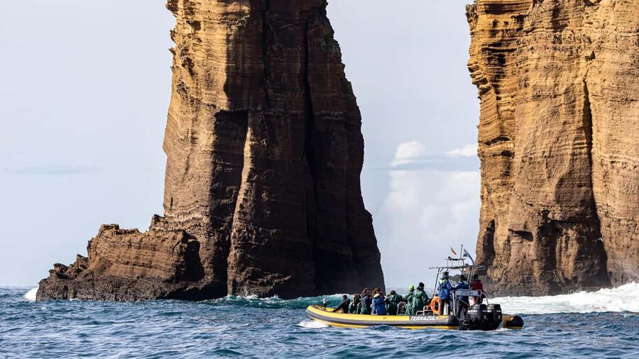 Vila Franca Islet: Around The Islet Guided Boat Tour - Should you book the Vila Franca Islet tour?