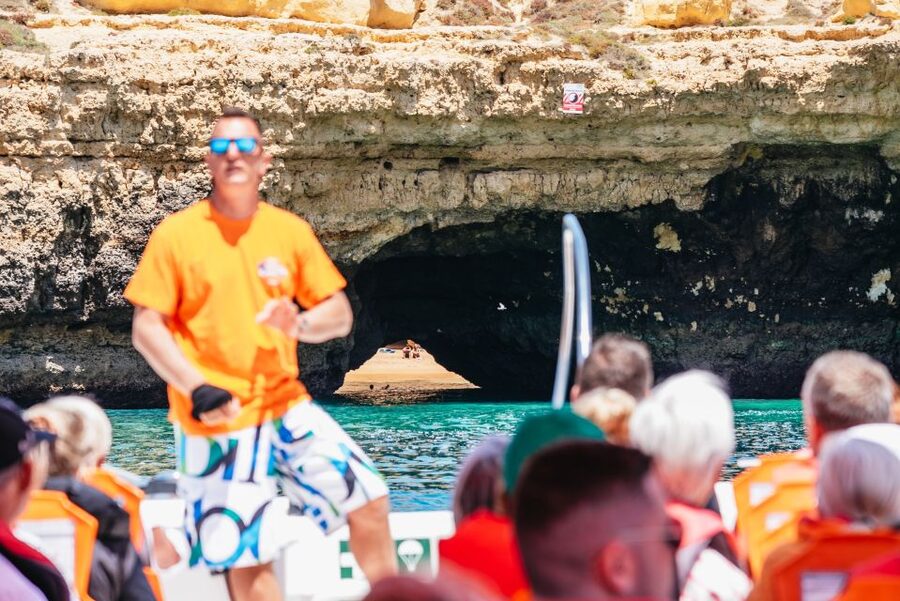 Vilamoura: Benagil Cave Boat Tour with Entry - Leaving Vilamoura Marina for the Algarve coast