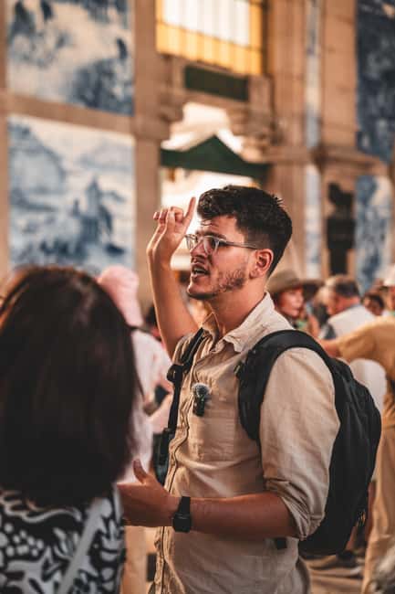Walking tour discover Porto's center in German (max. 12 pax) - The value of $32 per person