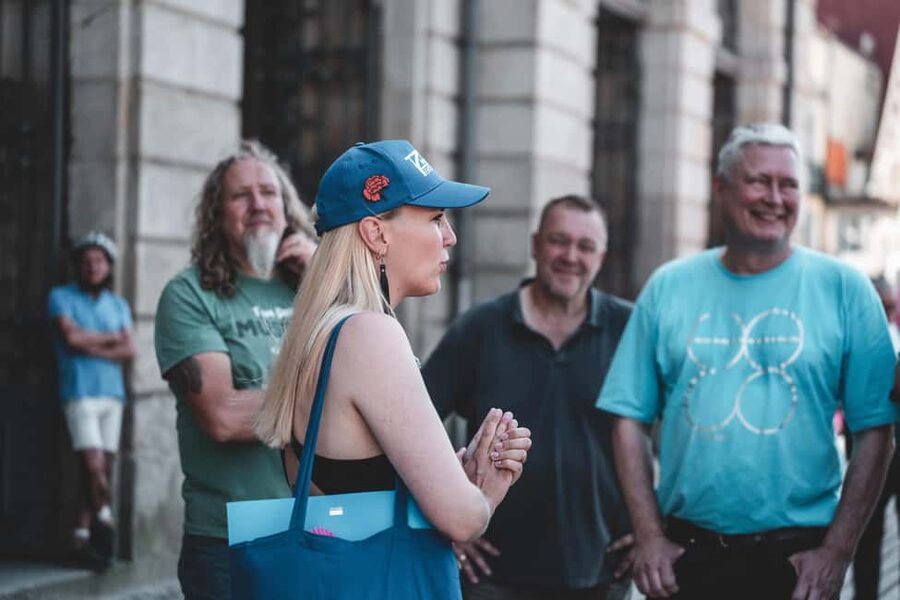 Walking tour discover Porto's center in German (max. 12 pax) - What the small group changes
