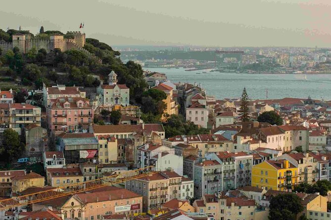Welcome Lisbon Tour with Local Guide in Private Eco Tuk Tuk - Sé and Alfama’s first great viewpoint