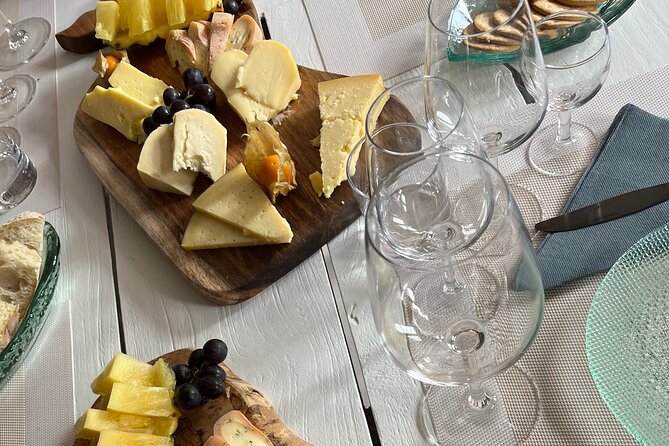 Wine, Cheese & Charcuterie Tasting, including complimentary tour - The cheese board, breads, jams, and fruit