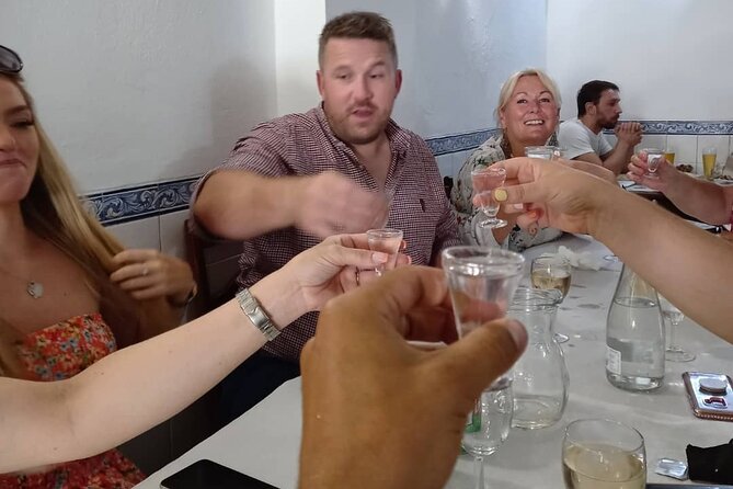 Wine Tasting, Chicken Piri Piri & Sights (Albufeira/Vilamoura) - Guia and the full piri-piri chicken lunch