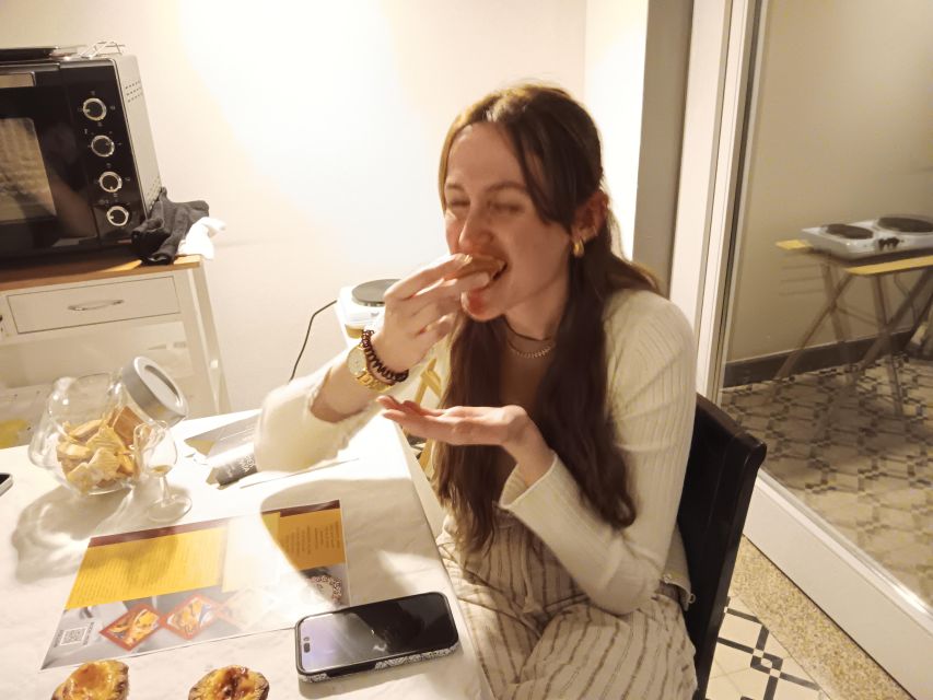 Workshops Pasteis de Nata in Porto, Portugal - Working with homemade puff pastry